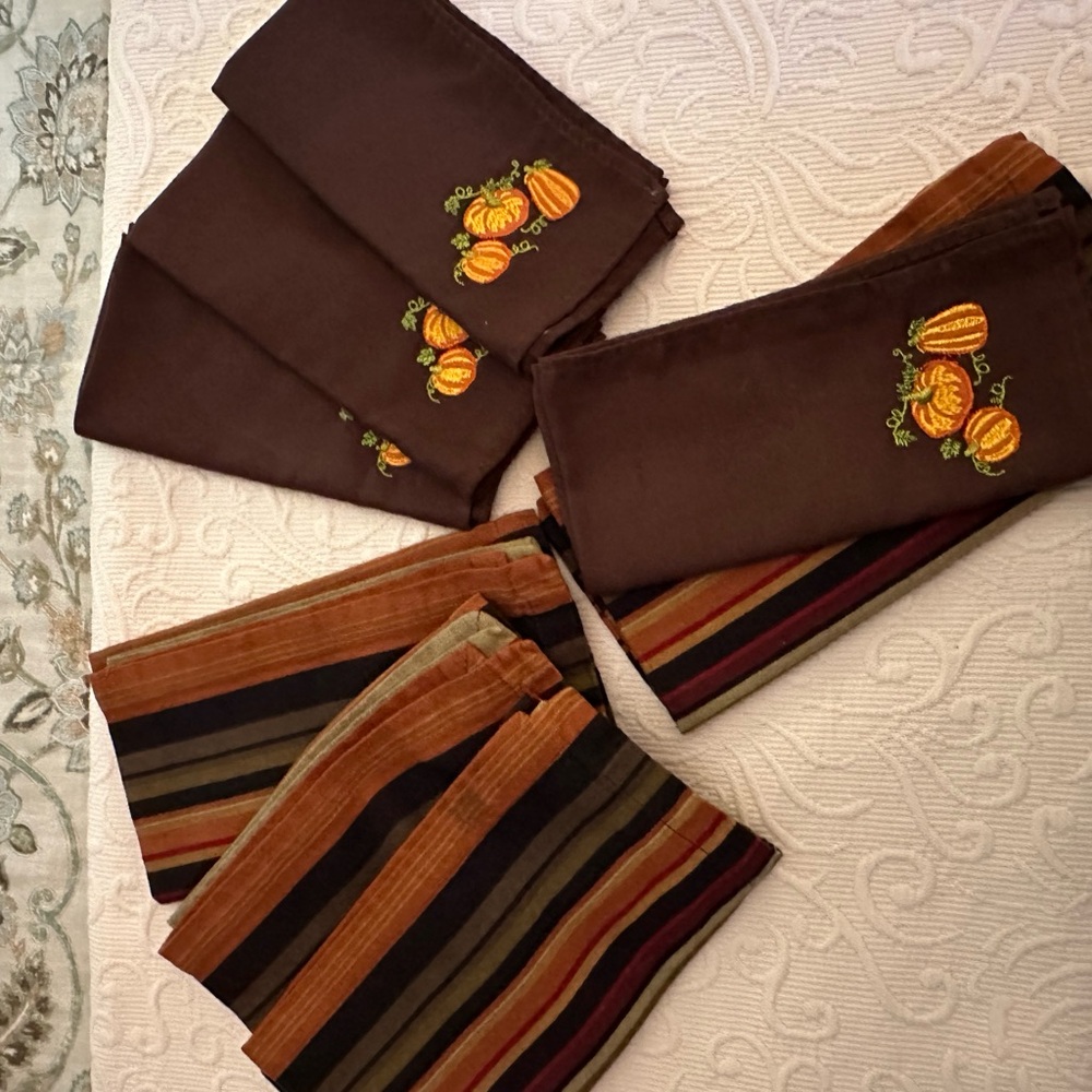 4 Embroidered Pumpkin Napkins and 4 Striped Placemats